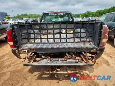 Zdjęcie 6 z 12 samochodu: 2004 CHEVROLET SILVERADO K1500 VIN:1GCEK14X34Z250170 - miniatura