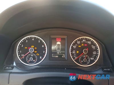 Zdjęcie 9 z 14 samochodu: 2017 VOLKSWAGEN TIGUAN S VIN:WVGBV7AX2HK029199 - miniatura