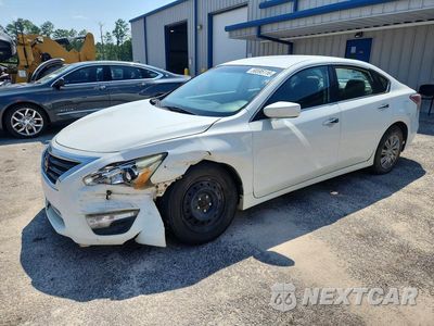 2015 NISSAN ALTIMA 2.5 S 1N4AL3AP7FN389018 - główne zdjęcie licytacji z USA - miniatura