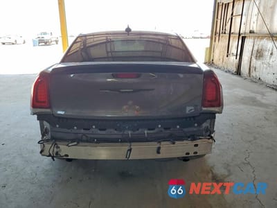 Zdjęcie 6 z 12 samochodu: 2018 CHRYSLER 300 S VIN:2C3CCABG6JH261364 - miniatura