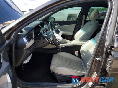 Zdjęcie 7 z 12 samochodu: 2023 GENESIS G70 2.0T VIN:KMTG34TAXPU108549 - miniatura