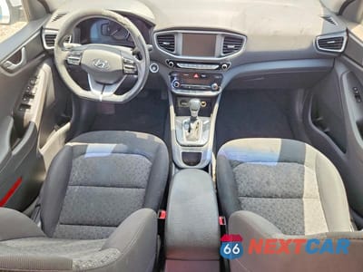 Zdjęcie 8 z 12 samochodu: 2019 HYUNDAI IONIQ BLUE VIN:KMHC65LC0KU136747 - miniatura