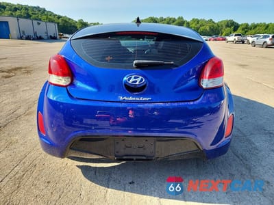 Zdjęcie 6 z 12 samochodu: 2013 HYUNDAI VELOSTER BASE VIN:KMHTC6AD4DU110262 - miniatura
