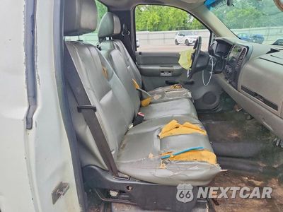 Zdjęcie 10 z 12 samochodu: 2007 GMC NEW SIERRA C1500 CLASSIC VIN:1GTEC14X07Z614823 - miniatura