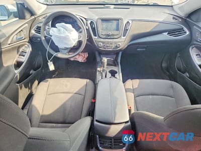 Zdjęcie 10 z 13 samochodu: 2018 CHEVROLET MALIBU LT VIN:1G1ZD5ST3JF219655 - miniatura
