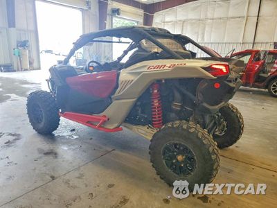 Trzecie zdjęcie samochodu z tyłu: 2024 CAN-AM MAVERICK X3 UTILITY VEHICLE VIN:3JBVGAY47RE001779 - miniatura
