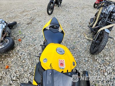 Piąte zdjęcie samochodu w środku: 2016 YAMAHA YZFR1 VIN:JYARN39E9GA002600 - miniatura
