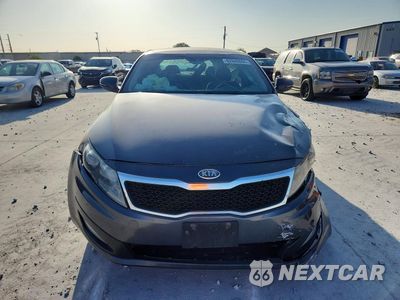 Piąte zdjęcie samochodu w środku: 2011 KIA OPTIMA VIN:KNAGN4A76B5095895 - miniatura