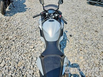 Zdjęcie 6 z 9 samochodu: 2025 KAWASAKI EX500 H VIN:ML5EXGH1XSDA60920 - miniatura