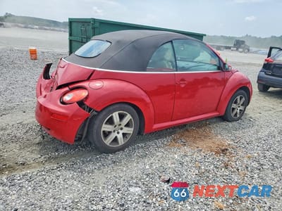 Trzecie zdjęcie samochodu z tyłu: 2006 VOLKSWAGEN NEW BEETLE CONVERTIBLE OPTION PACKAGE 1 VIN:3VWRF31YX6M327908 - miniatura