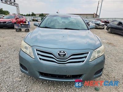 Piąte zdjęcie samochodu w środku: 2011 TOYOTA CAMRY LE VIN:4T1BF3EK2BU716957 - miniatura