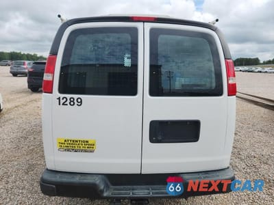 Zdjęcie 6 z 13 samochodu: 2020 CHEVROLET EXPRESS G2500 VIN:1GCWGAFPXL1253843 - miniatura