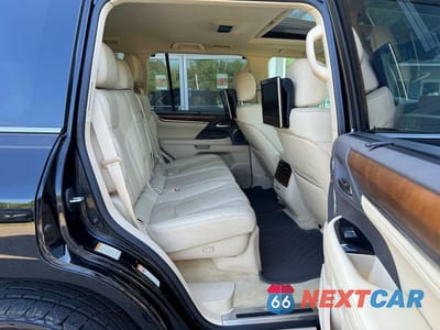 Zdjęcie 6 z 14 samochodu: 2017 LEXUS LX 570 VIN:JTJHY7AX1H4231829 - miniatura