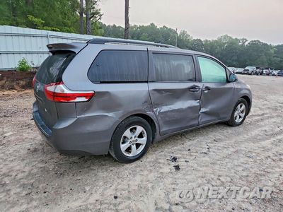 Trzecie zdjęcie samochodu z tyłu: 2016 TOYOTA SIENNA LE VIN:5TDKK3DCXGS734127 - miniatura