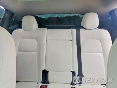 Zdjęcie 10 z 13 samochodu: 2021 TESLA MODEL Y VIN:5YJYGDEEXMF125055 - miniatura