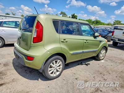 Trzecie zdjęcie samochodu z tyłu: 2013 KIA SOUL + VIN:KNDJT2A62D7631954 - miniatura