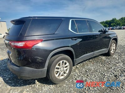 Trzecie zdjęcie samochodu z tyłu: 2019 CHEVROLET TRAVERSE LS VIN:1GNERFKW4KJ183665 - miniatura