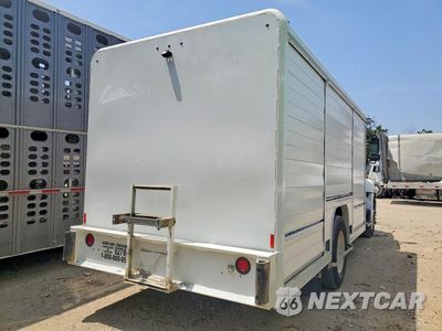 Trzecie zdjęcie samochodu z tyłu: 2020 HINO 338 BOX TRUCK VIN:5PVNV8JV5L4S59841 - miniatura