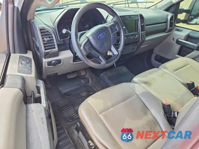 Zdjęcie 8 z 12 samochodu: 2020 FORD F250 SUPER DUTY VIN:1FTBF2A62LEC24674 - miniatura