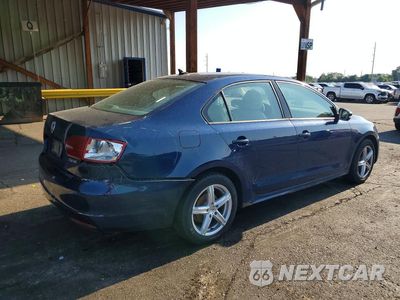 Trzecie zdjęcie samochodu z tyłu: 2011 VOLKSWAGEN JETTA SE VIN:3VWDX7AJ6BM338433 - miniatura