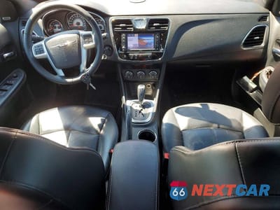 Zdjęcie 8 z 12 samochodu: 2013 CHRYSLER 200 LIMITED VIN:1C3CCBCG0DN715950 - miniatura