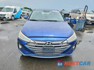 Piąte zdjęcie samochodu w środku: 2019 HYUNDAI ELANTRA SEL VIN:5NPD84LF4KH431691 - miniatura
