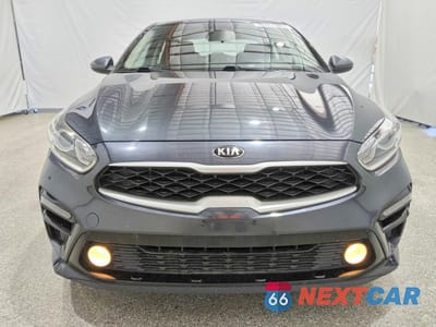 Piąte zdjęcie samochodu w środku: 2021 KIA FORTE LXS VIN:3KPF24AD6ME406570 - miniatura