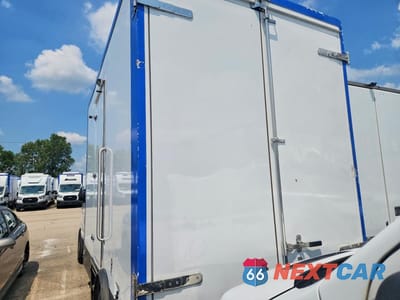 Zdjęcie 6 z 13 samochodu: 2023 FORD E350 REFRIGERATED TRUCK REFRIGERATED BOX TRUCK VIN:1FDWE3FK7PDD08447 - miniatura