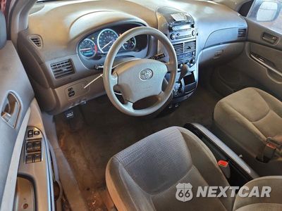 Zdjęcie 8 z 14 samochodu: 2008 TOYOTA SIENNA CE 7-PASSENGER VIN:5TDZK23C58S143604 - miniatura