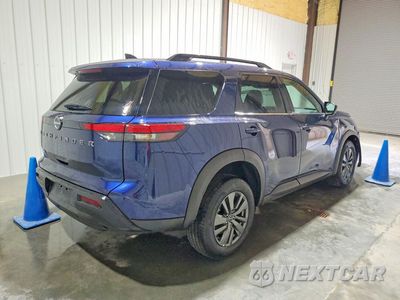 Trzecie zdjęcie samochodu z tyłu: 2026 NISSAN PATHFINDER SV VIN:5N1DR3BS6TC259520 - miniatura