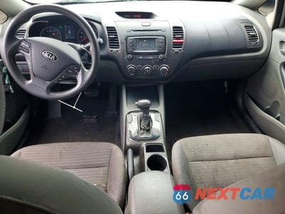 Zdjęcie 8 z 12 samochodu: 2017 KIA FORTE LX VIN:3KPFL4A7XHE095237 - miniatura