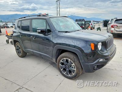 Czwarte zdjęcie samochodu z boku: 2023 JEEP RENEGADE LATITUDE VIN:ZACNJDB19PPP36047 - miniatura