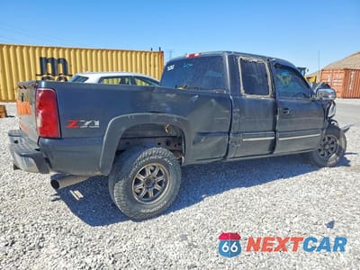 Trzecie zdjęcie samochodu z tyłu: 2003 CHEVROLET SILVERADO K1500 VIN:1GCEK19T53E375988 - miniatura