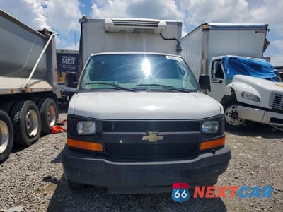 Piąte zdjęcie samochodu w środku: 2017 CHEVROLET EXPRESS REFRIGERATED BOX TRUCK VIN:1GB0GRFF0H1336334 - miniatura