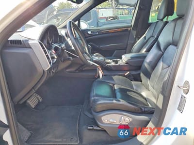 Zdjęcie 7 z 12 samochodu: 2015 PORSCHE CAYENNE SE HYBRID VIN:WP1AE2A21FLA52521 - miniatura
