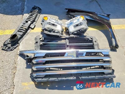 Zdjęcie 12 z 13 samochodu: 2022 CHEVROLET SILVERADO K1500 HIGH COUNTRY VIN:1GCUDJED3NZ539366 - miniatura