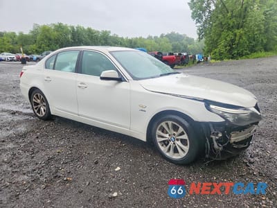 Czwarte zdjęcie samochodu z boku: 2010 BMW 535 XI VIN:WBANV9C52AC391930 - miniatura