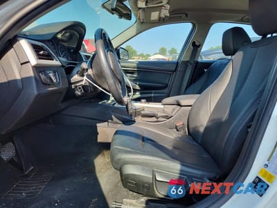 Zdjęcie 7 z 12 samochodu: 2018 BMW 320 XI VIN:WBA8A3C54JA499628 - miniatura