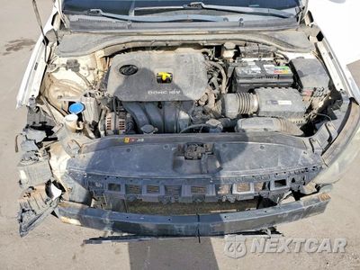 Zdjęcie 11 z 12 samochodu: 2017 HYUNDAI ELANTRA SE VIN:5NPD74LF0HH060914 - miniatura