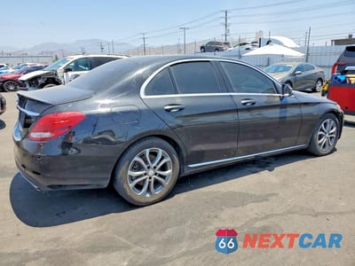 Trzecie zdjęcie samochodu z tyłu: 2016 MERCEDES-BENZ C 300 VIN:55SWF4JB5GU175340 - miniatura