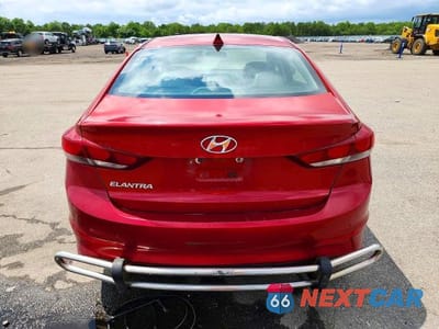 Zdjęcie 6 z 12 samochodu: 2018 HYUNDAI ELANTRA SEL VIN:5NPD84LF1JH219930 - miniatura