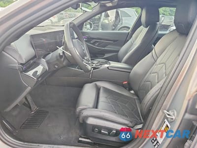 Zdjęcie 7 z 12 samochodu: 2024 BMW 530 XI VIN:WBA53FJ00RCP92755 - miniatura