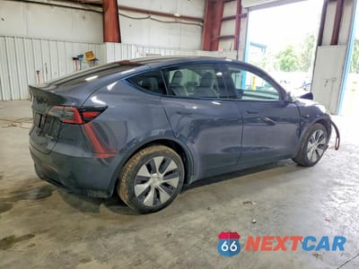 Trzecie zdjęcie samochodu z tyłu: 2023 TESLA MODEL Y VIN:7SAYGDEE2PF838670 - miniatura