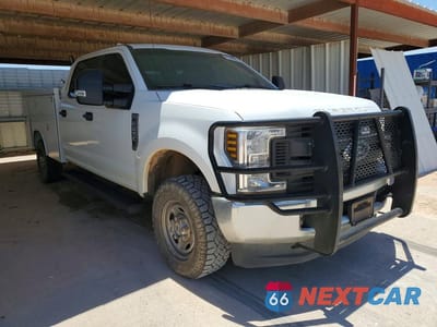 Czwarte zdjęcie samochodu z boku: 2018 FORD F250 SUPER DUTY VIN:1FD7W2B69JED05345 - miniatura