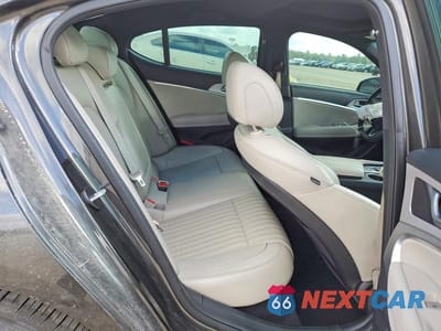 Zdjęcie 10 z 12 samochodu: 2023 GENESIS G70 2.0T VIN:KMTG34TAXPU108549 - miniatura