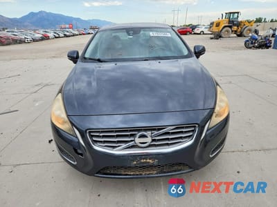Piąte zdjęcie samochodu w środku: 2012 VOLVO S60 T5 VIN:YV1622FSXC2100179 - miniatura