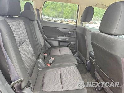 Zdjęcie 11 z 13 samochodu: 2014 MITSUBISHI OUTLANDER SE VIN:JA4AD3A30EZ015808 - miniatura