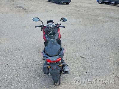 Zdjęcie 6 z 9 samochodu: 2024 HONDA ADV160 A VIN:MLHKF5459R5000960 - miniatura