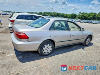 Trzecie zdjęcie samochodu z tyłu: 1999 HONDA ACCORD LX VIN:1HGCG5647XA084517 - miniatura