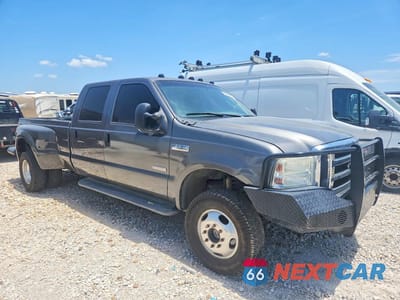 Czwarte zdjęcie samochodu z boku: 2006 FORD F350 SUPER DUTY VIN:1FTWW33P26EC54596 - miniatura